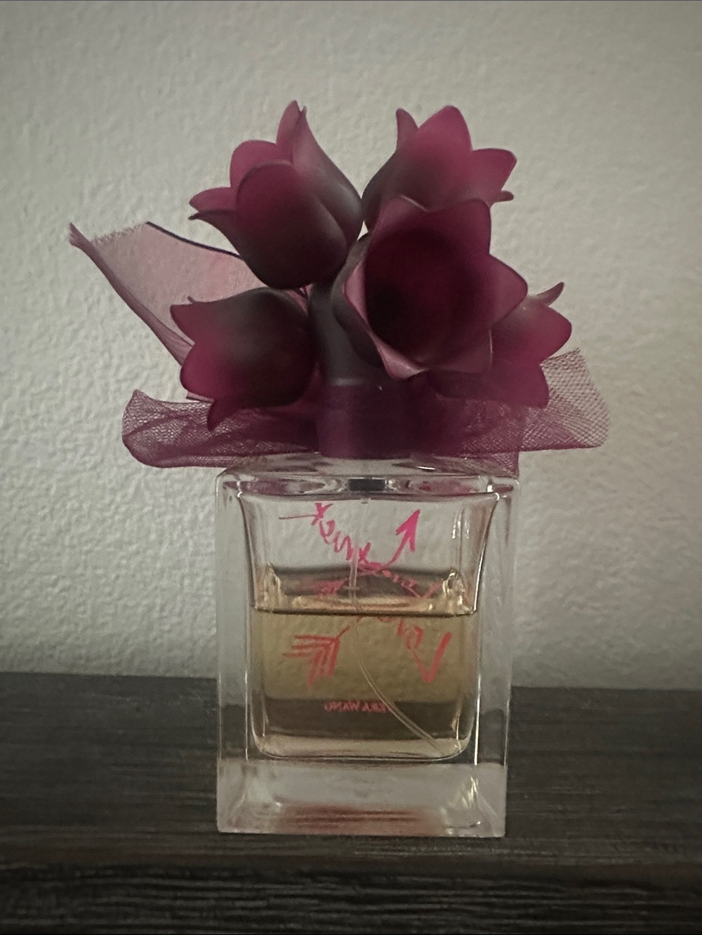 Lovestruck Perfume by Vera Wang - Picture 2 of 3